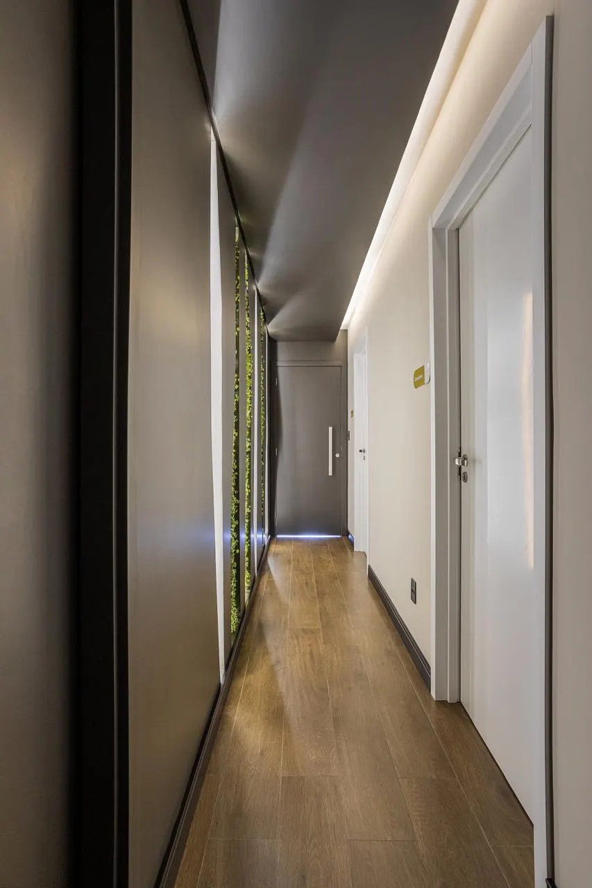 Corredor interno da Clínica Maesti
